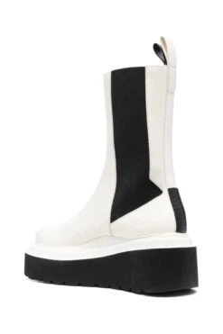 Voorkant -Loop Luxe Winkels 7eb8d6706d2324a4e1eb059a926e7e1e